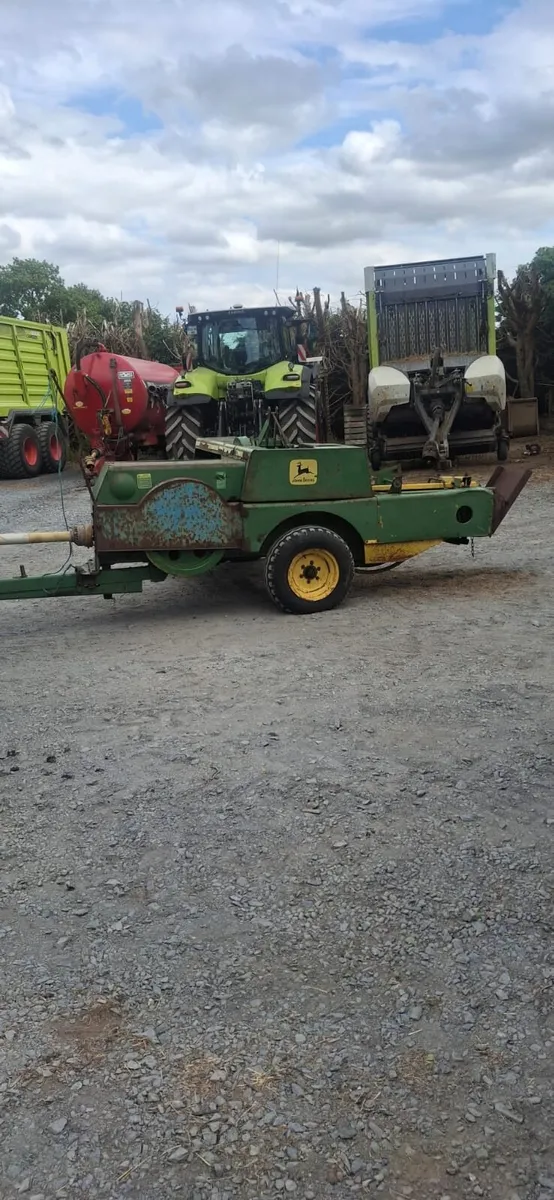 John deere 456 square baler - Image 1