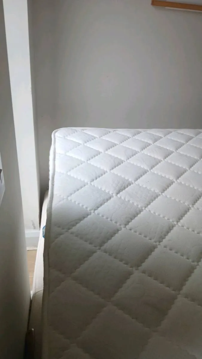 Small Double Mattress - Image 4