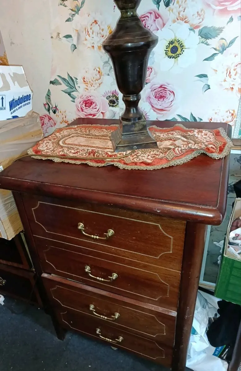 Mahogany chest with bifold door and drawers - Image 2