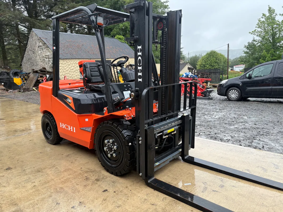 NEW HCHI 3 ton forklift - Image 4