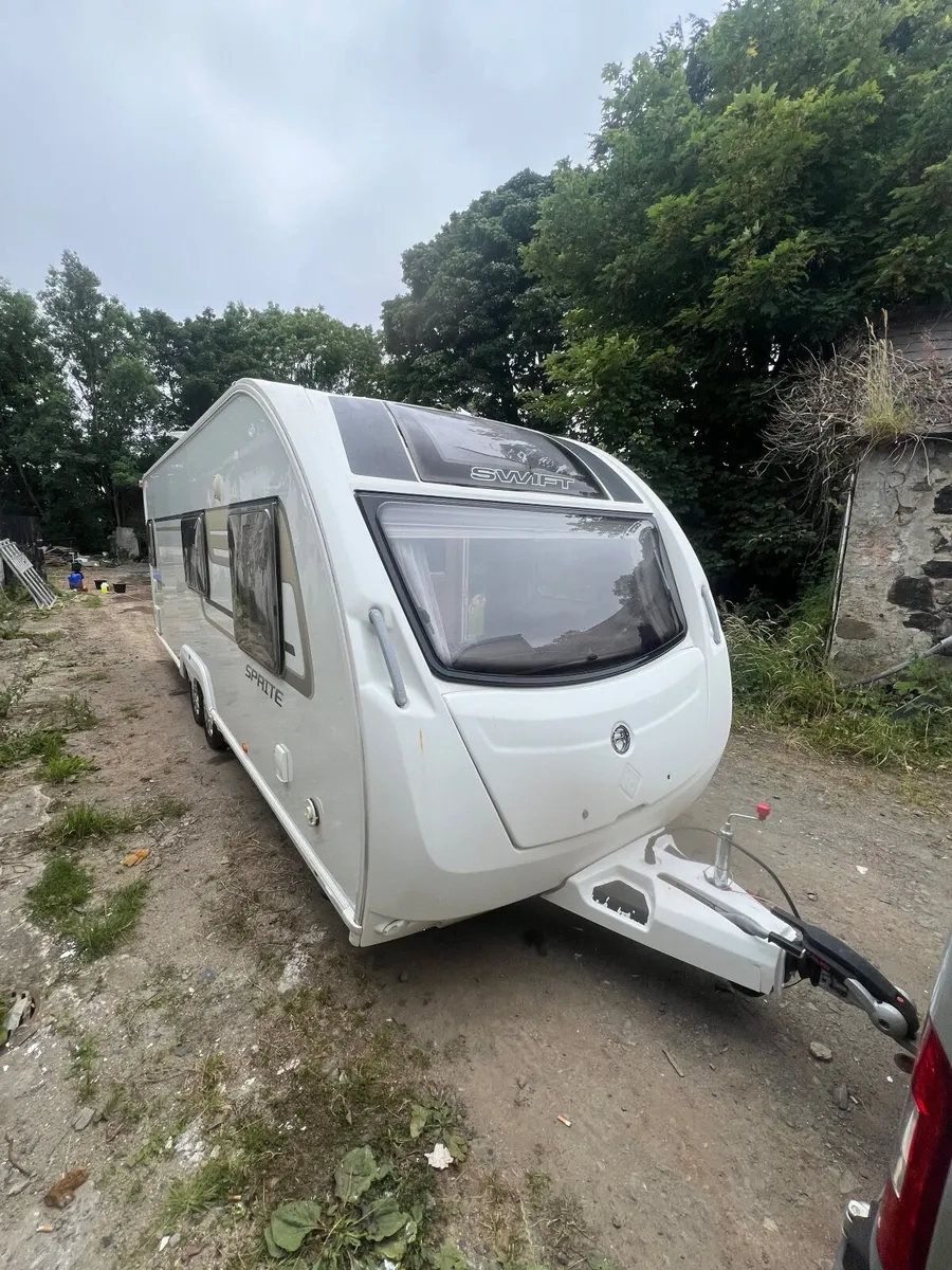 Caravan - Image 1