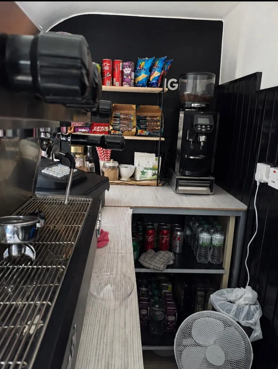 Converted Horse Box Coffee Cart – 12ft x 6ft - Image 1