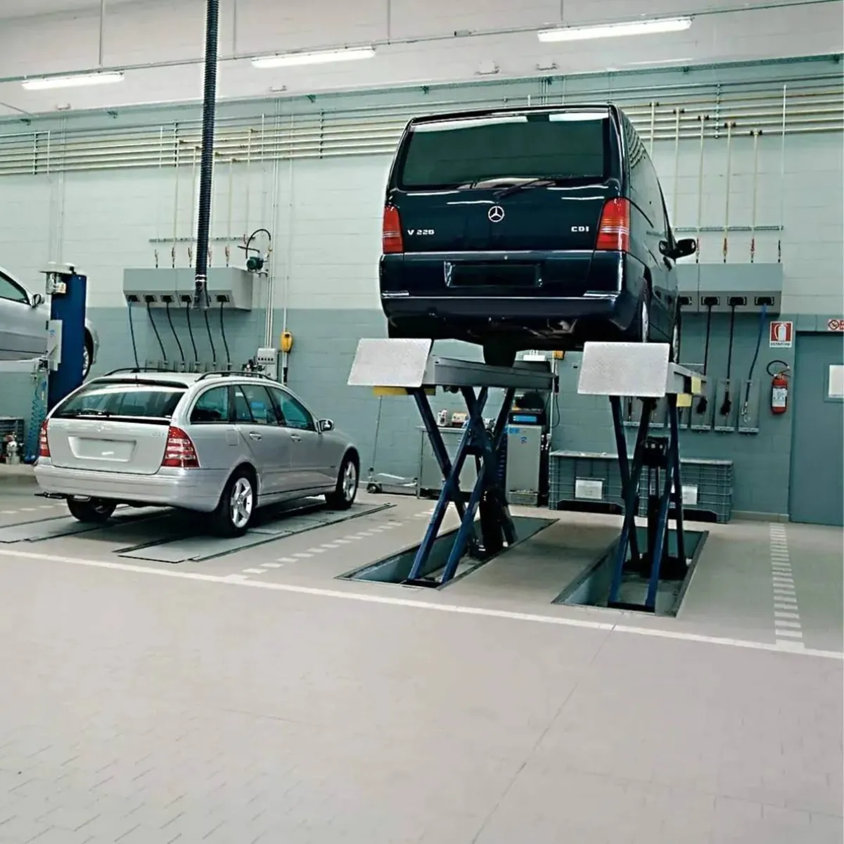 Ravaglioli Platform Scissor Lift 5.5 Metre, 5-ton - Image 2