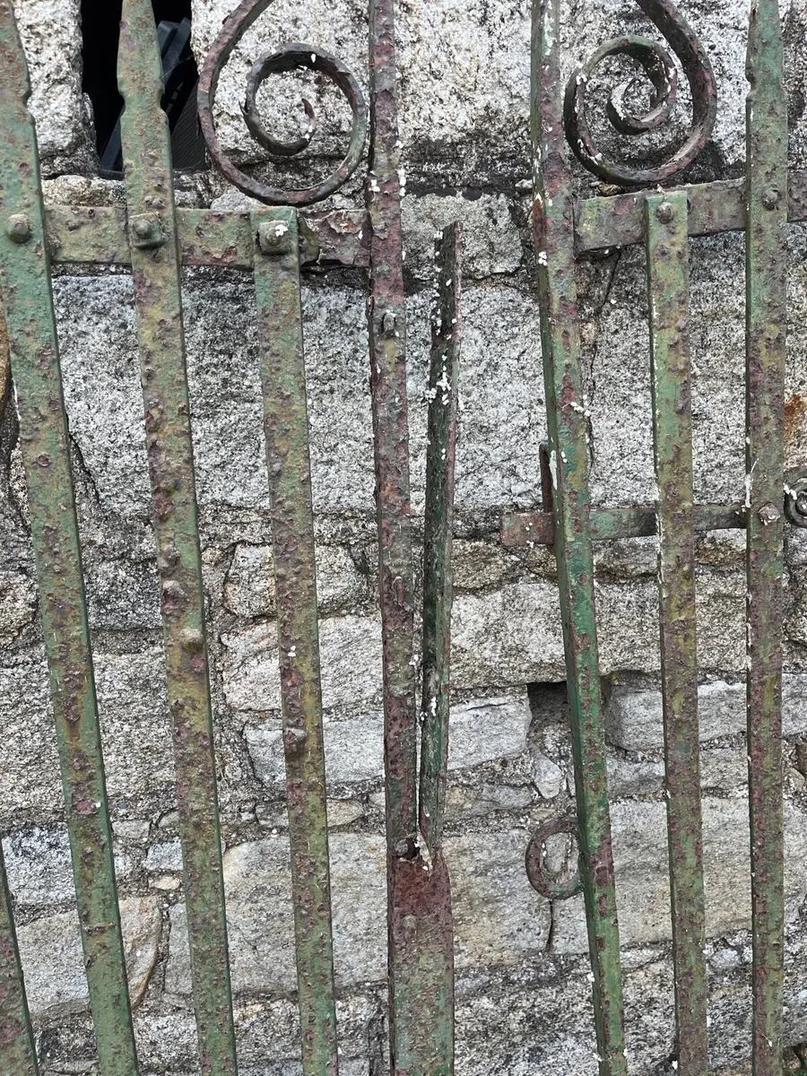 Old Wrought Iron Gates *Repair* - Image 4