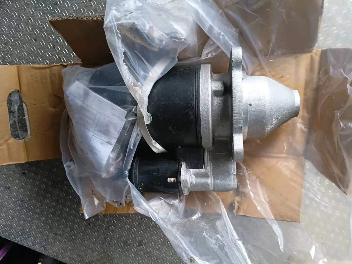 Starter ( NEW ) for massey ferguson 550. - Image 2
