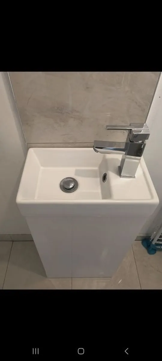 Bathroom - Image 2