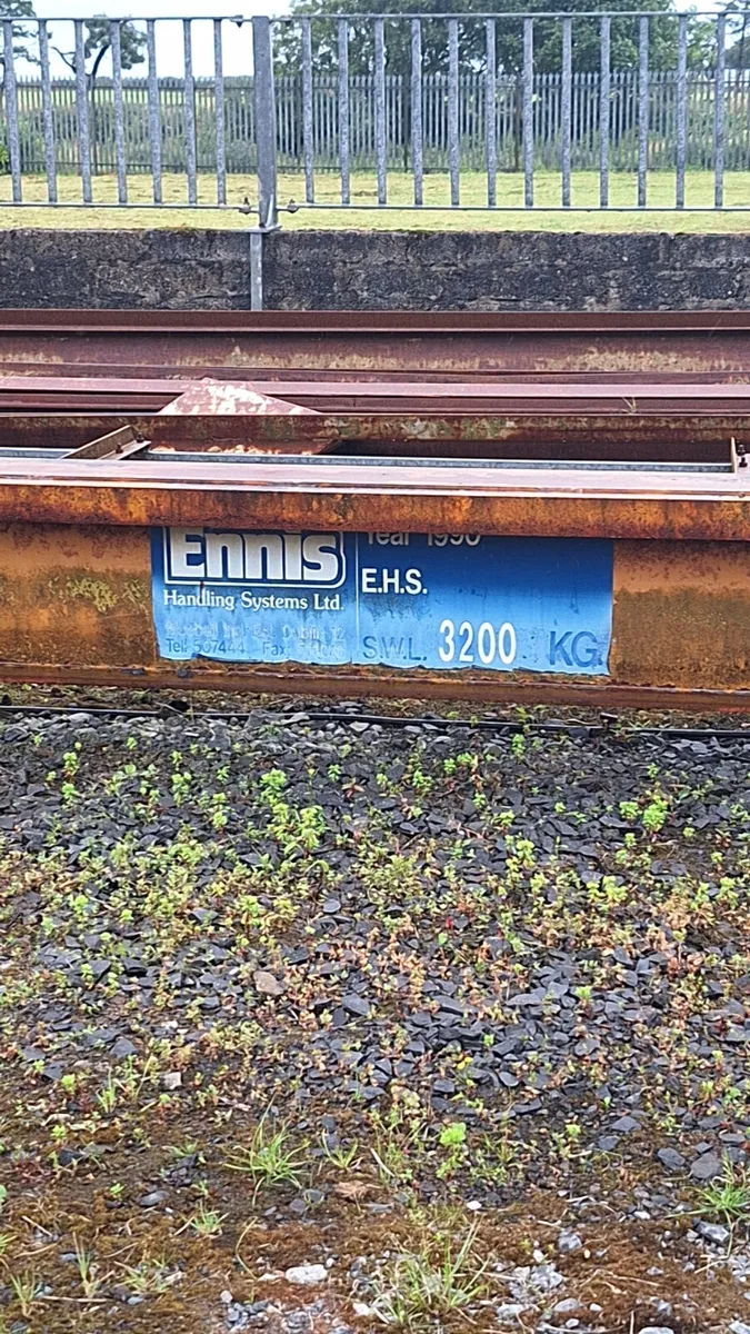 Ennis Gantry Crane - Image 1
