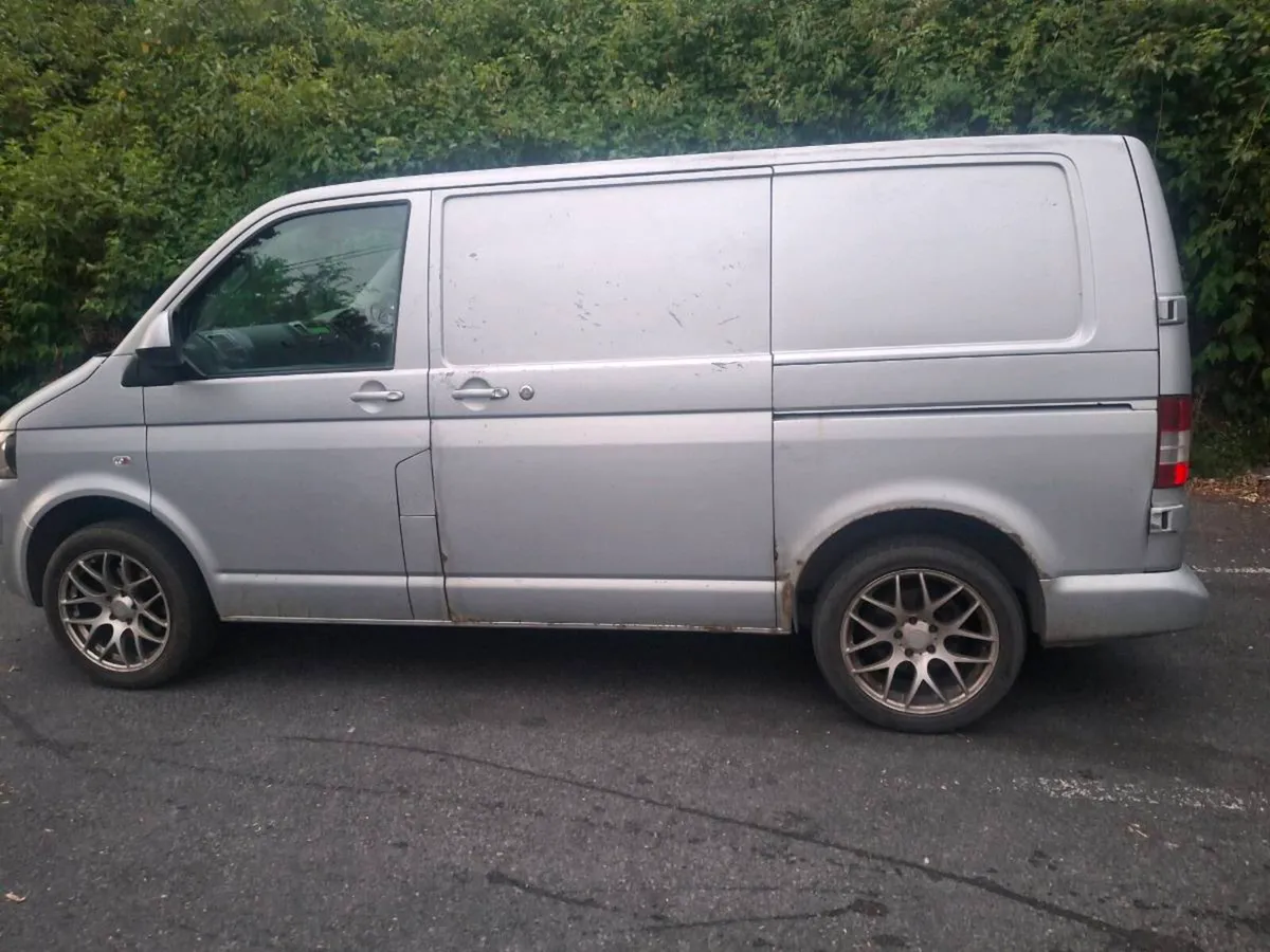2014 Volkswagen Transporter 2.0TDI T5.1 - Image 3