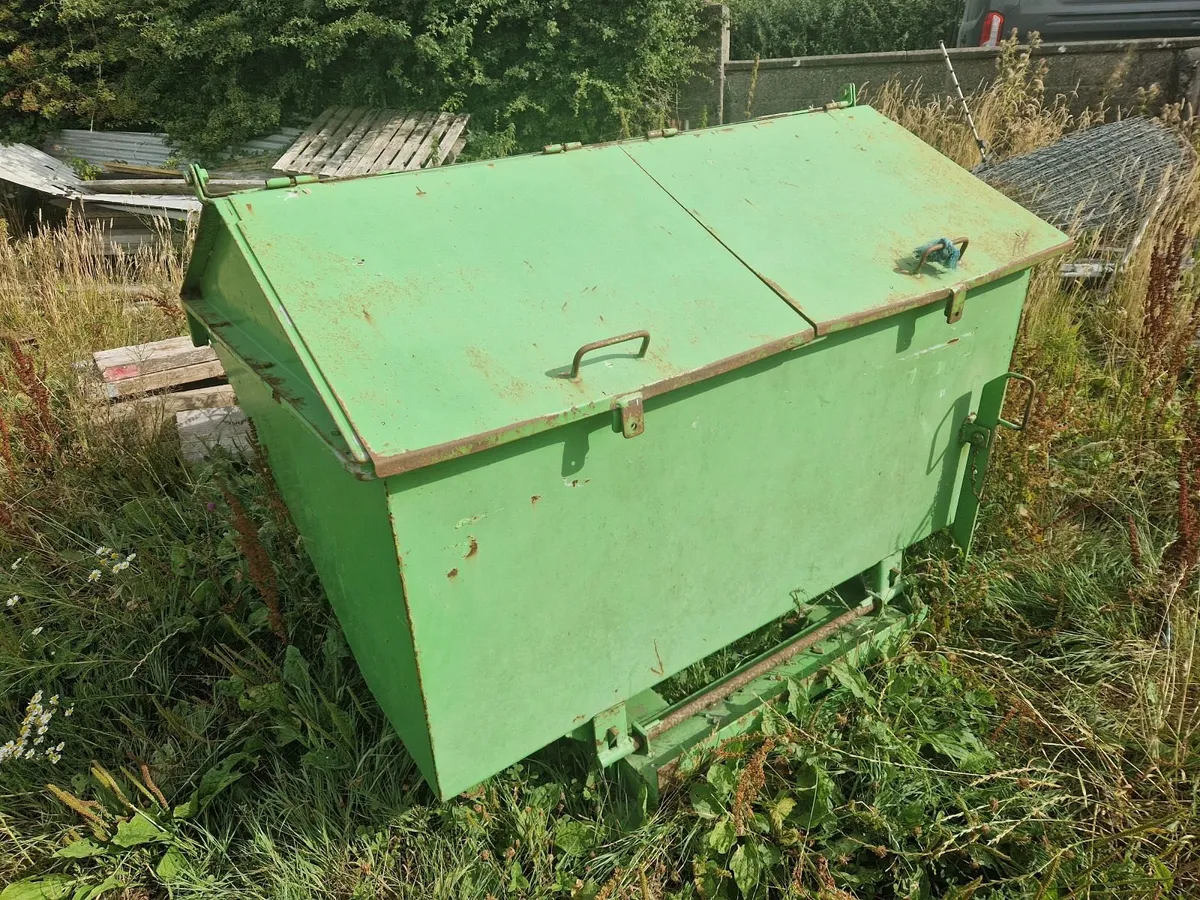 1000kg Skip with Lids - Image 1