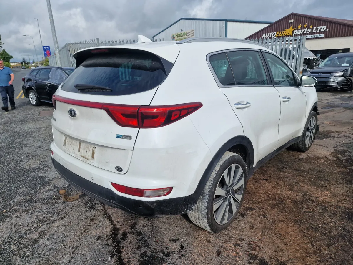 16 KIA SPORTAGE  1.7 CRDI (D4FD) FOR BREAKING - Image 4
