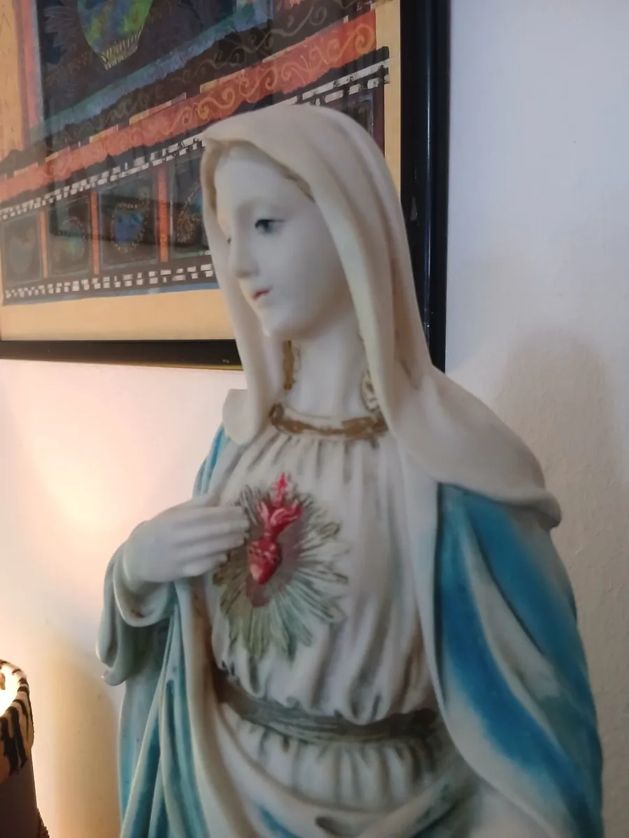 Vintage Large Blessed Virgin Mary Statue. - Image 1