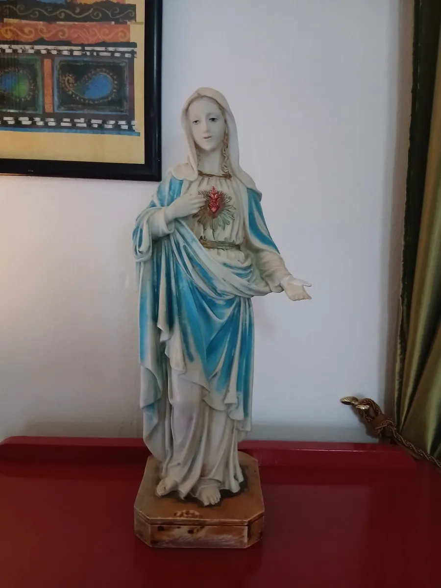 Vintage Large Blessed Virgin Mary Statue. - Image 2