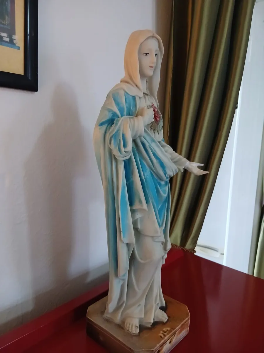 Vintage Large Blessed Virgin Mary Statue. - Image 3