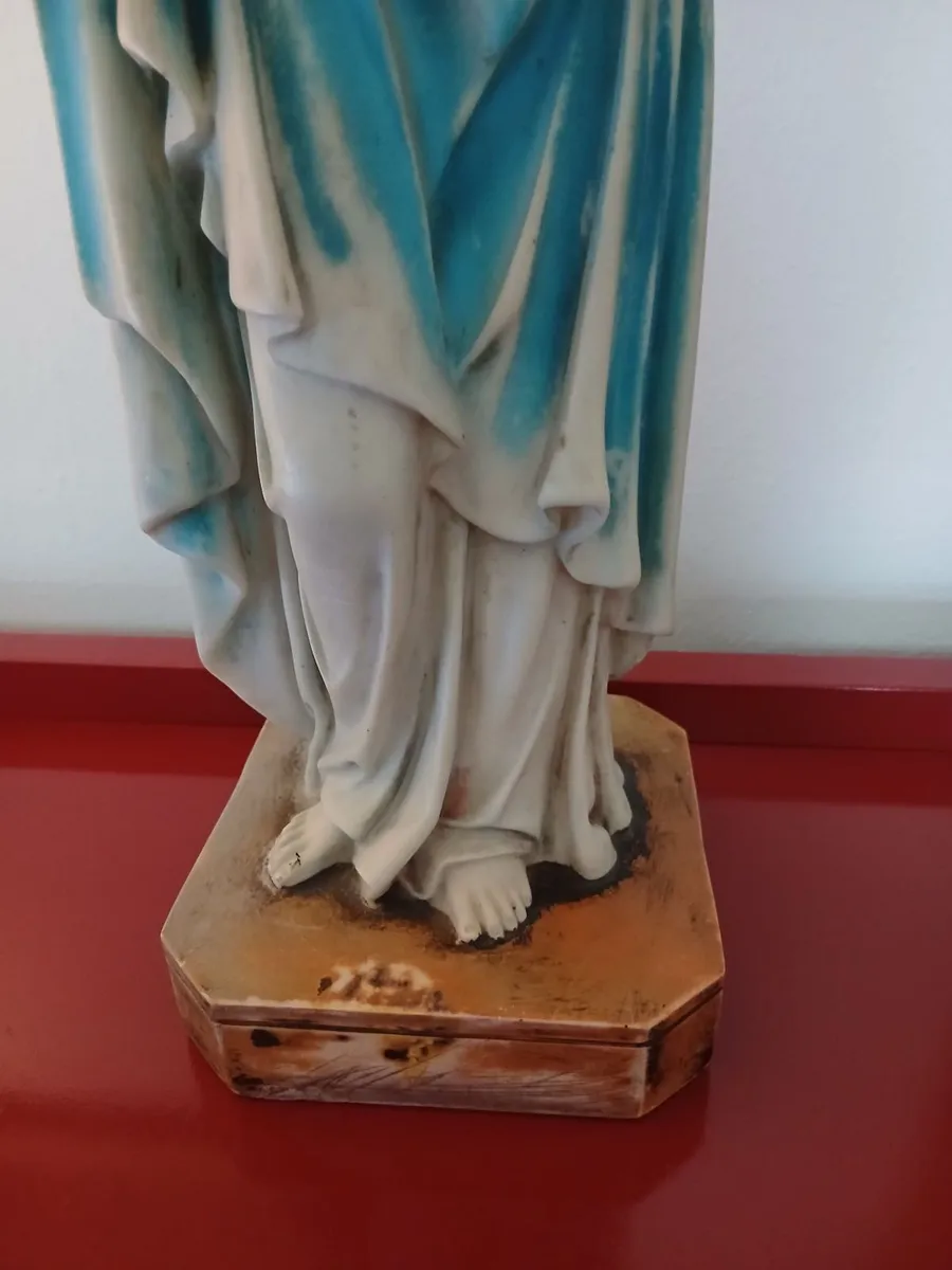 Vintage Large Blessed Virgin Mary Statue. - Image 4