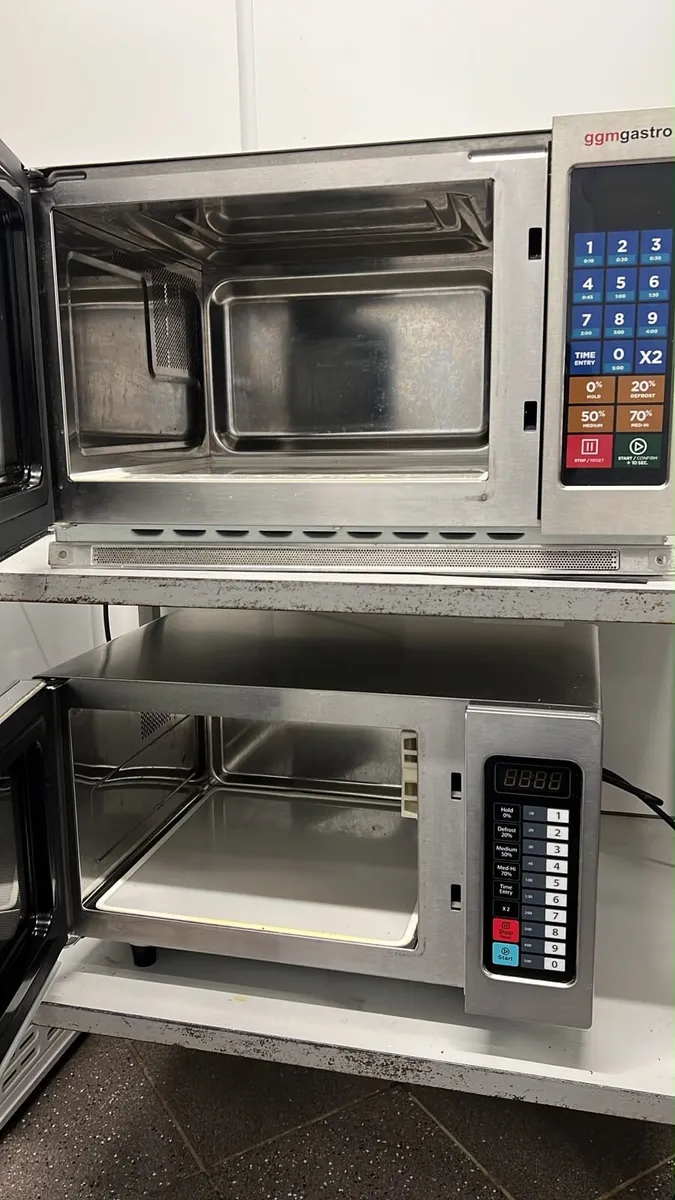 Commercial microwave - Image 4