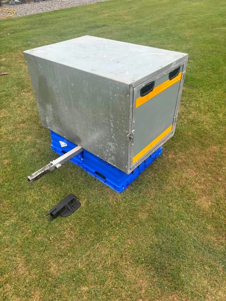 Dog Transport Box - Image 2