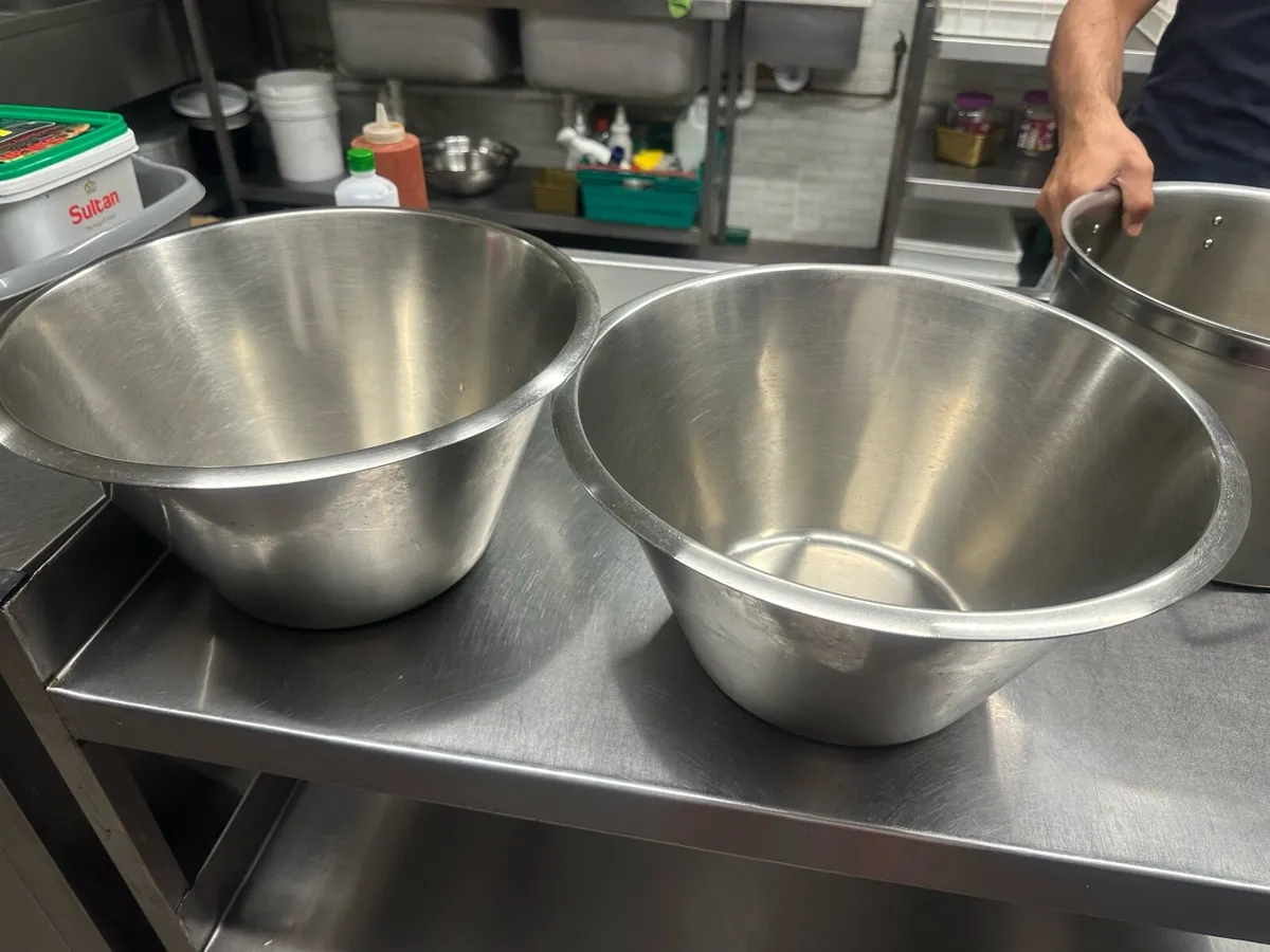 Indian curry pan and pots - Image 4