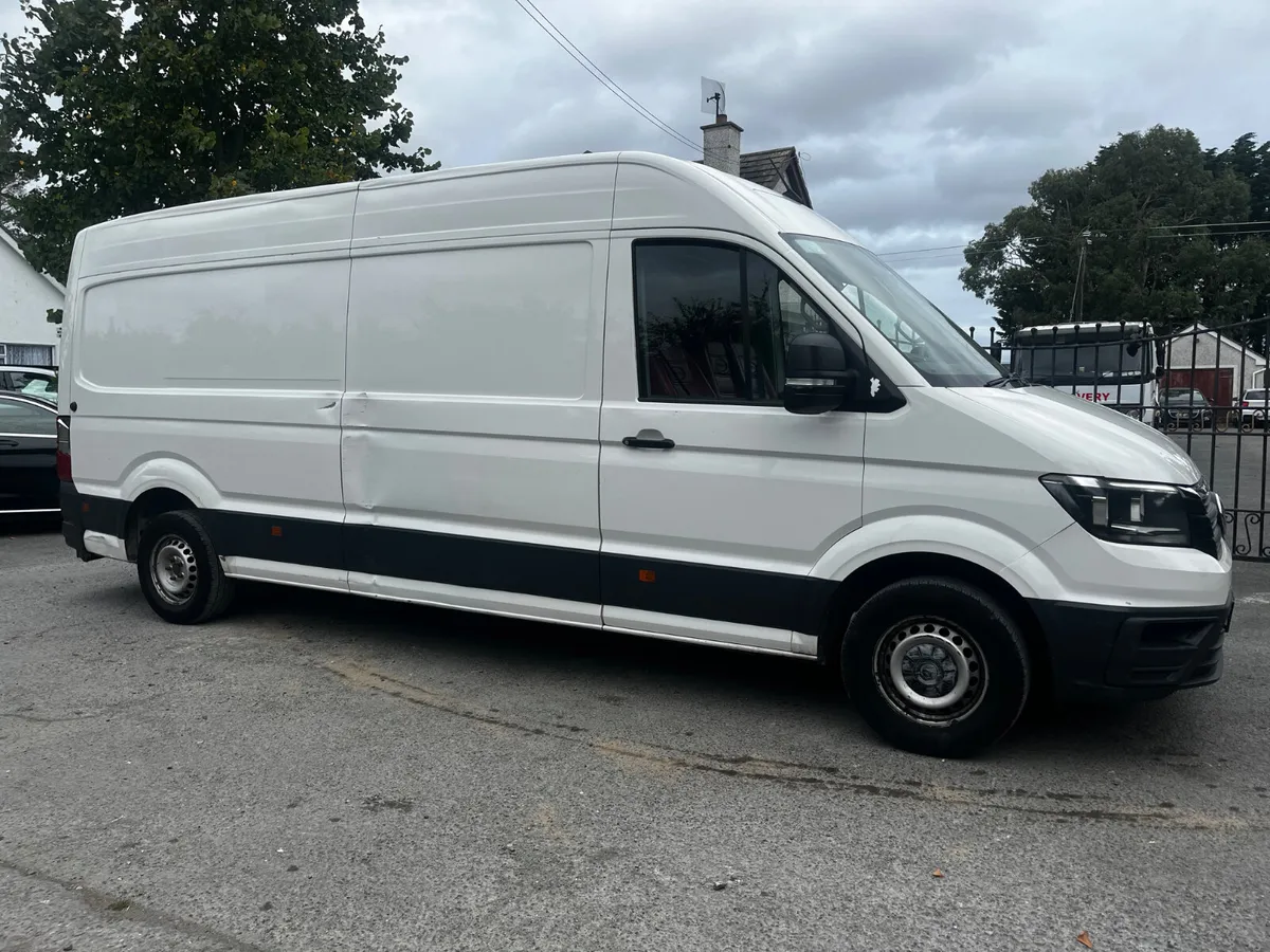 18 Volkswagen  Crafter - Image 2