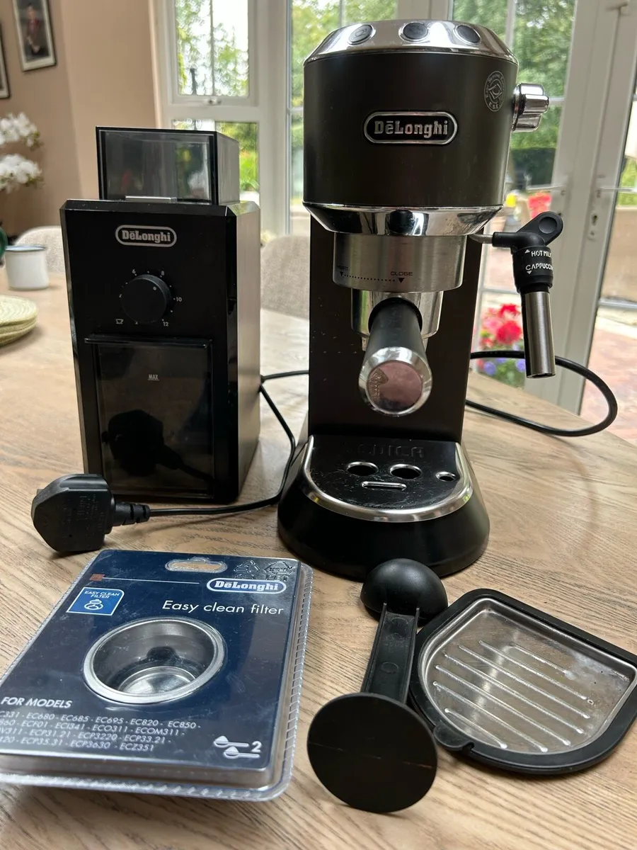 DeLonghi Coffee Machine and Grinder - Image 1