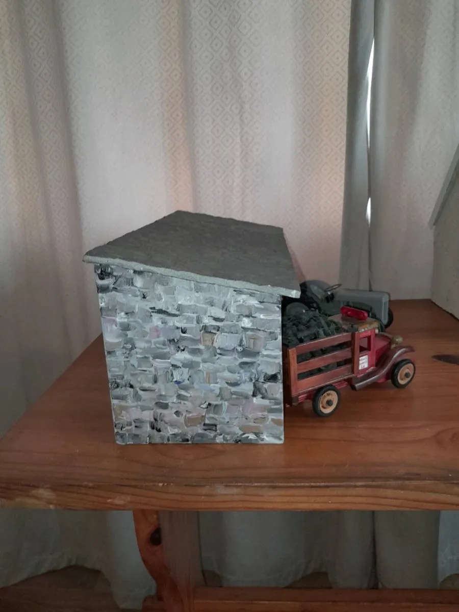 Farmyard Diorama - Image 3