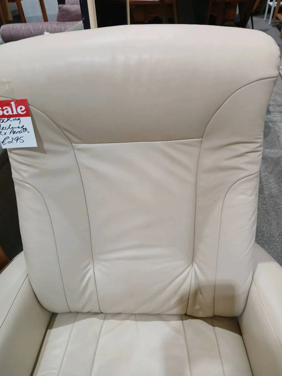ex Arnotts Cream leather swivel recliner chair - Image 3