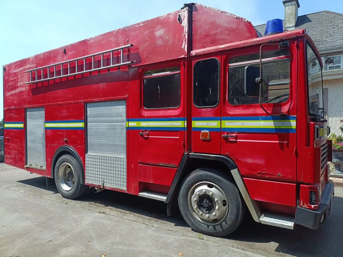 MOBILE FIRE ENGINE BAR - Image 2