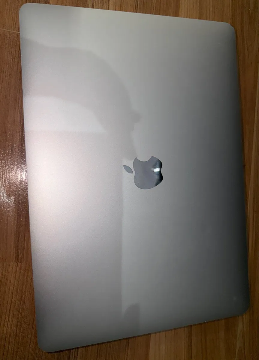 MacBook Pro 2022 13.3-inch (M2) 8GB RAM/512GB - Image 1