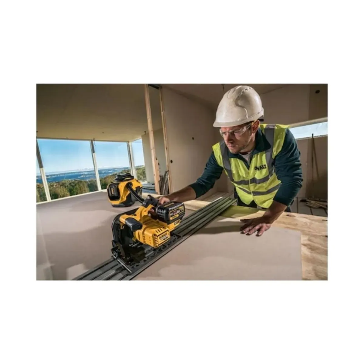 Wet / Dry Dust Vacuum 18/54V |Body Only| - Image 4
