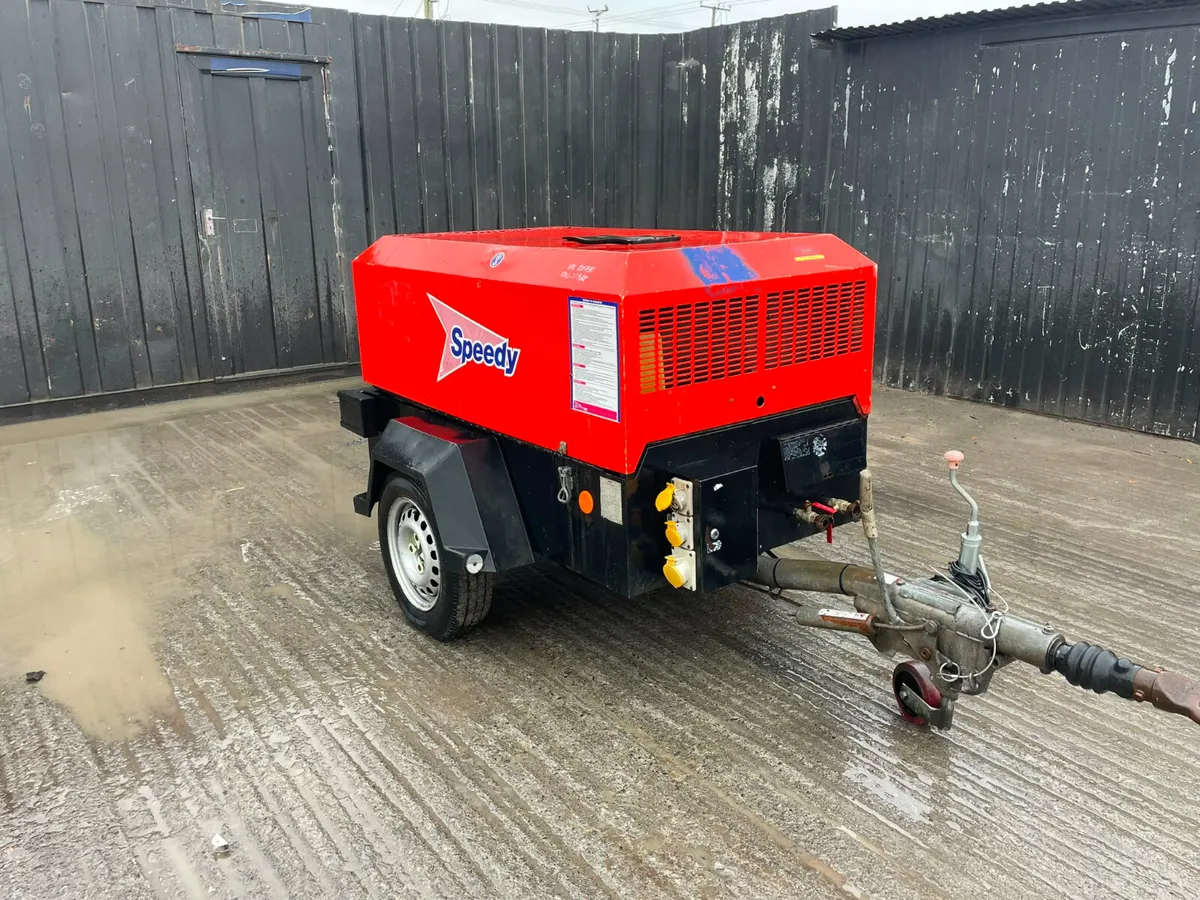 Doosan 731E Road Compressor 105CFM - Image 1