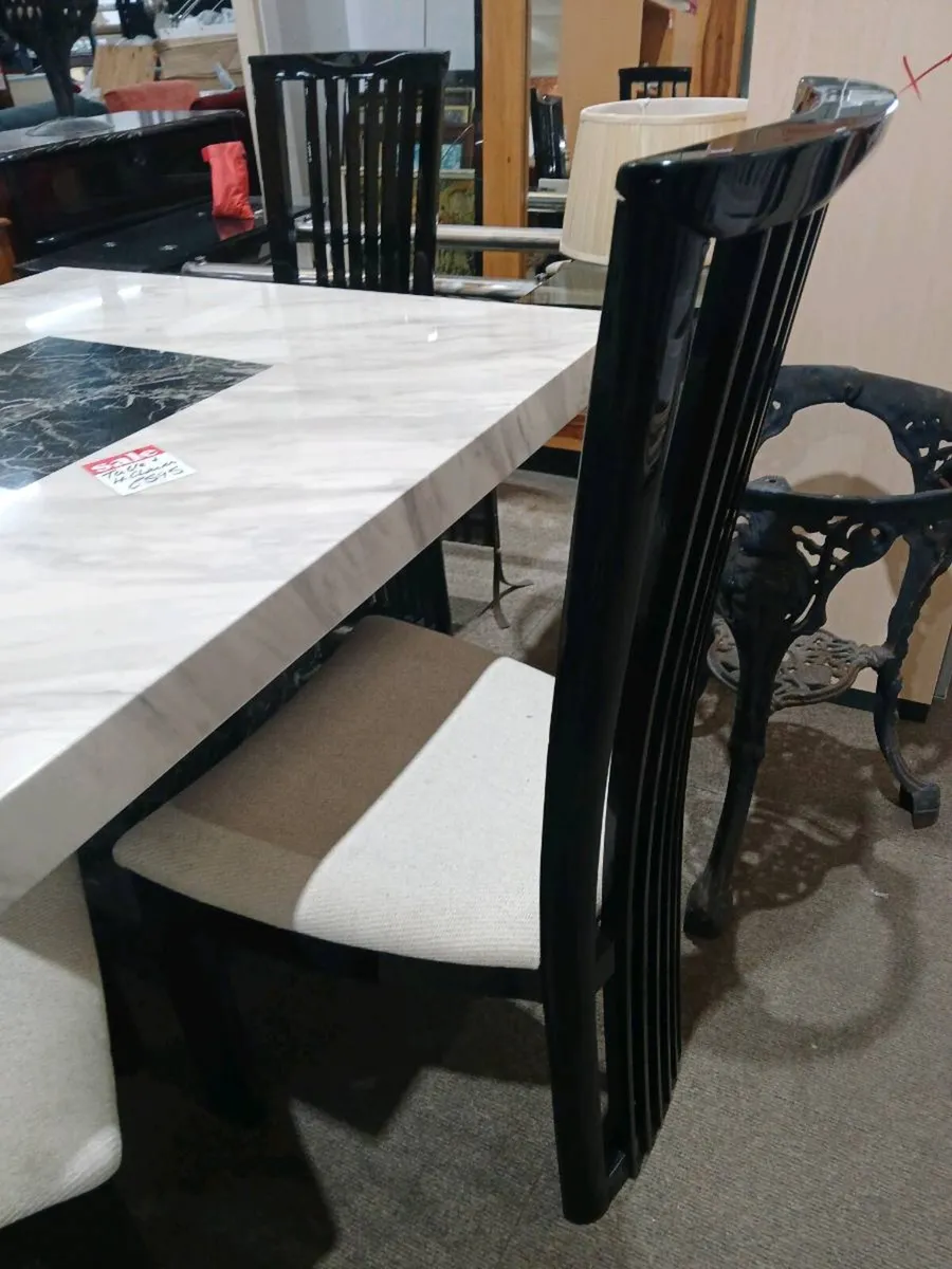 Square yable and 4 chairs - Image 4