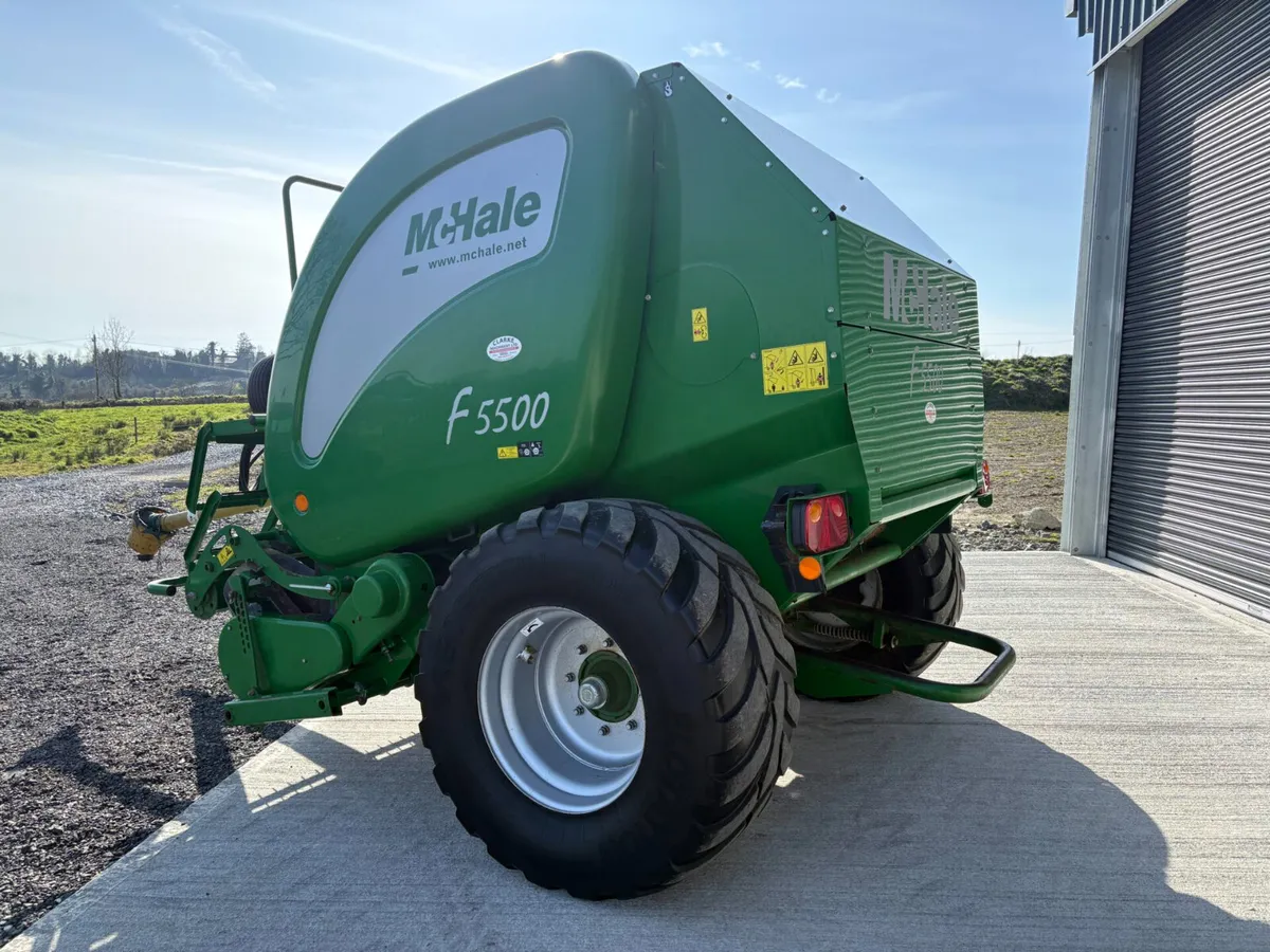 2016 McHale F5500 Round Baler - Image 4