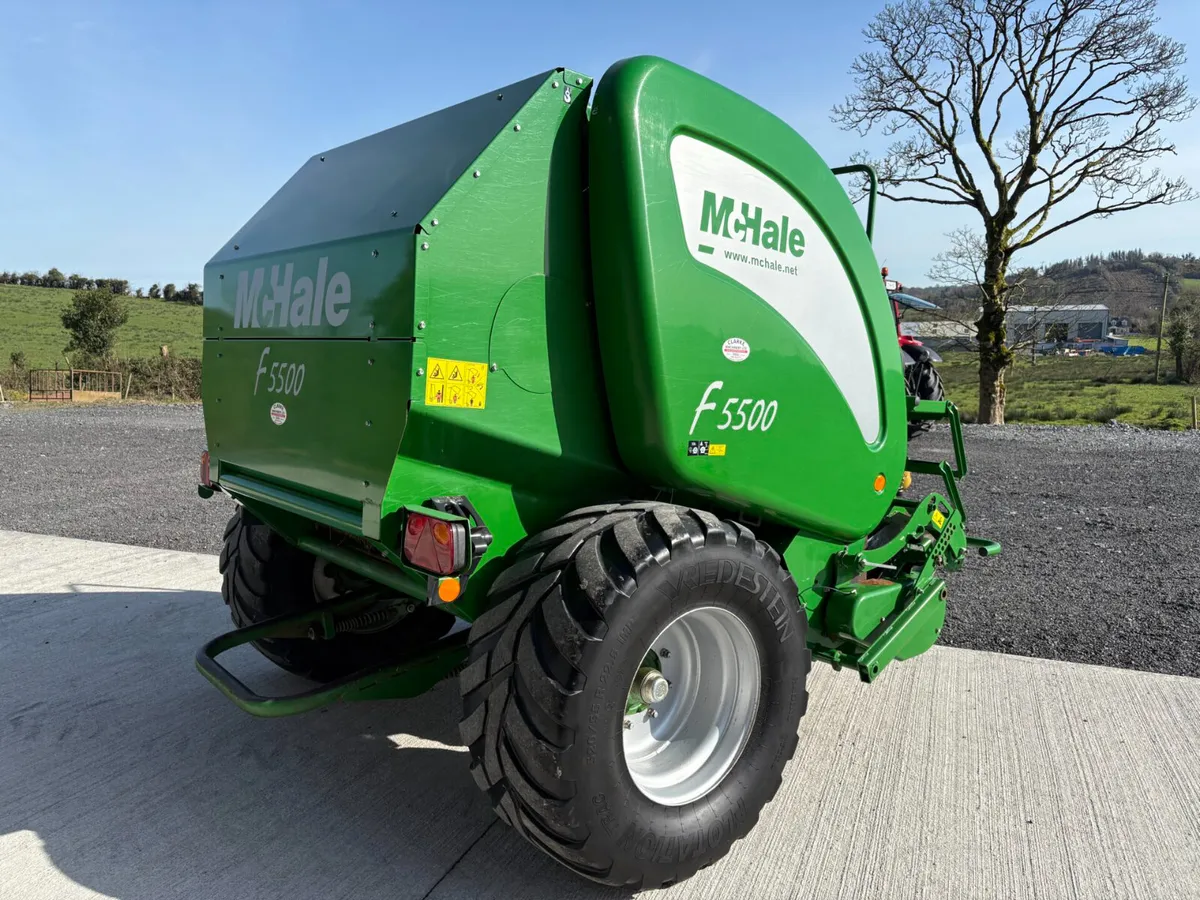 2016 McHale F5500 Round Baler - Image 3