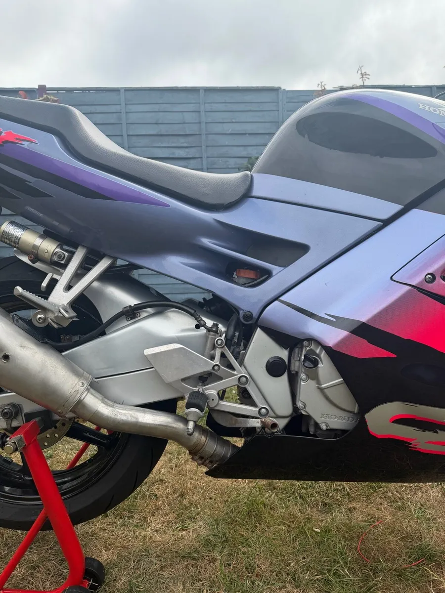 Honda CBR 600F2 1995 - Image 3
