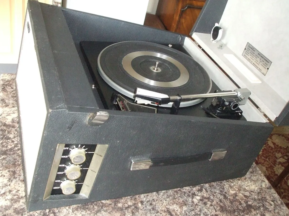 Hacker Vintage GP42 Record Player, serviced - Image 1