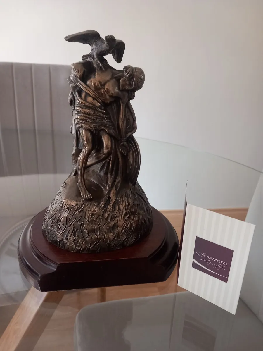 Statue - Image 1