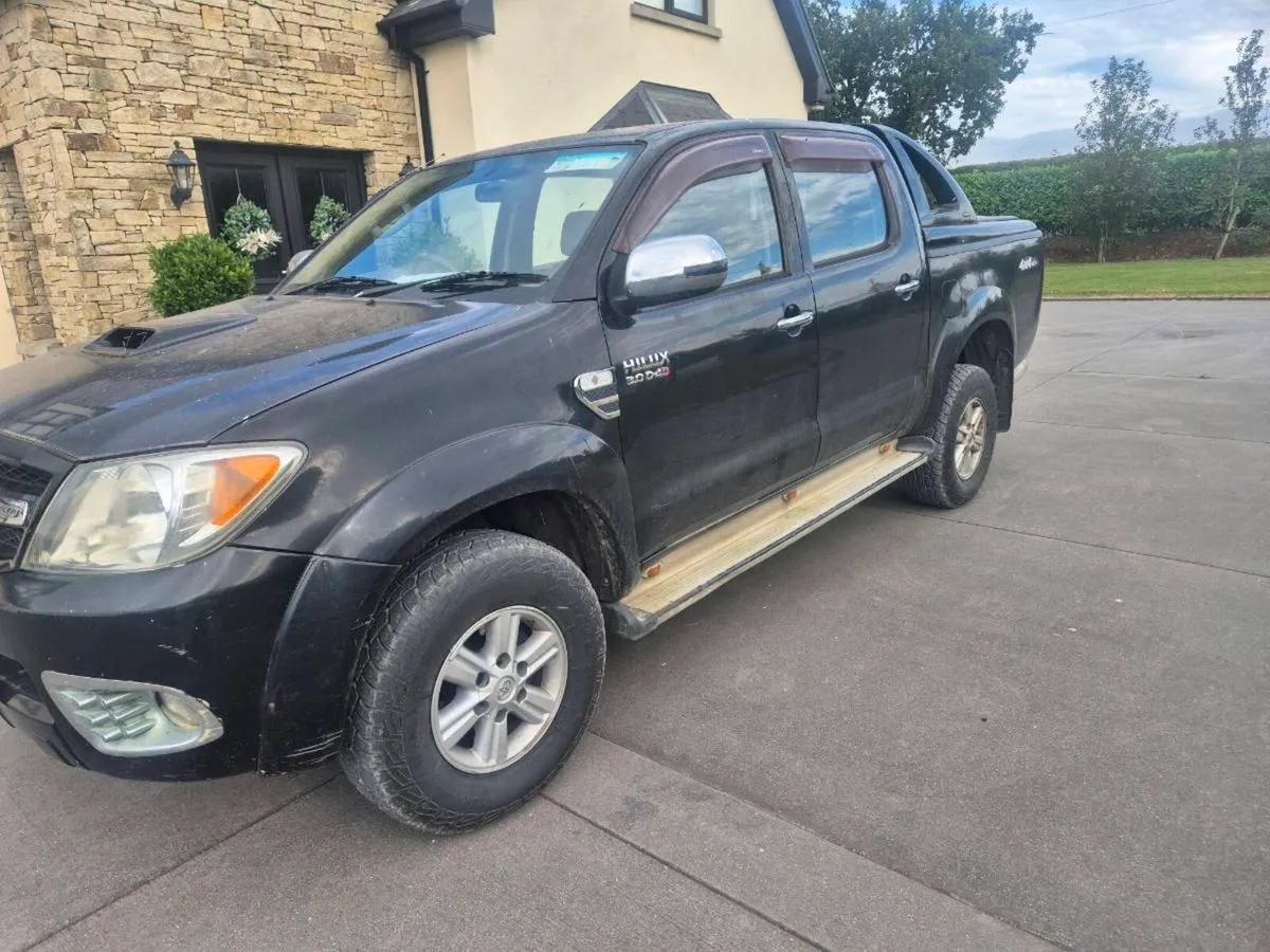 Toyota Hilux - Image 3