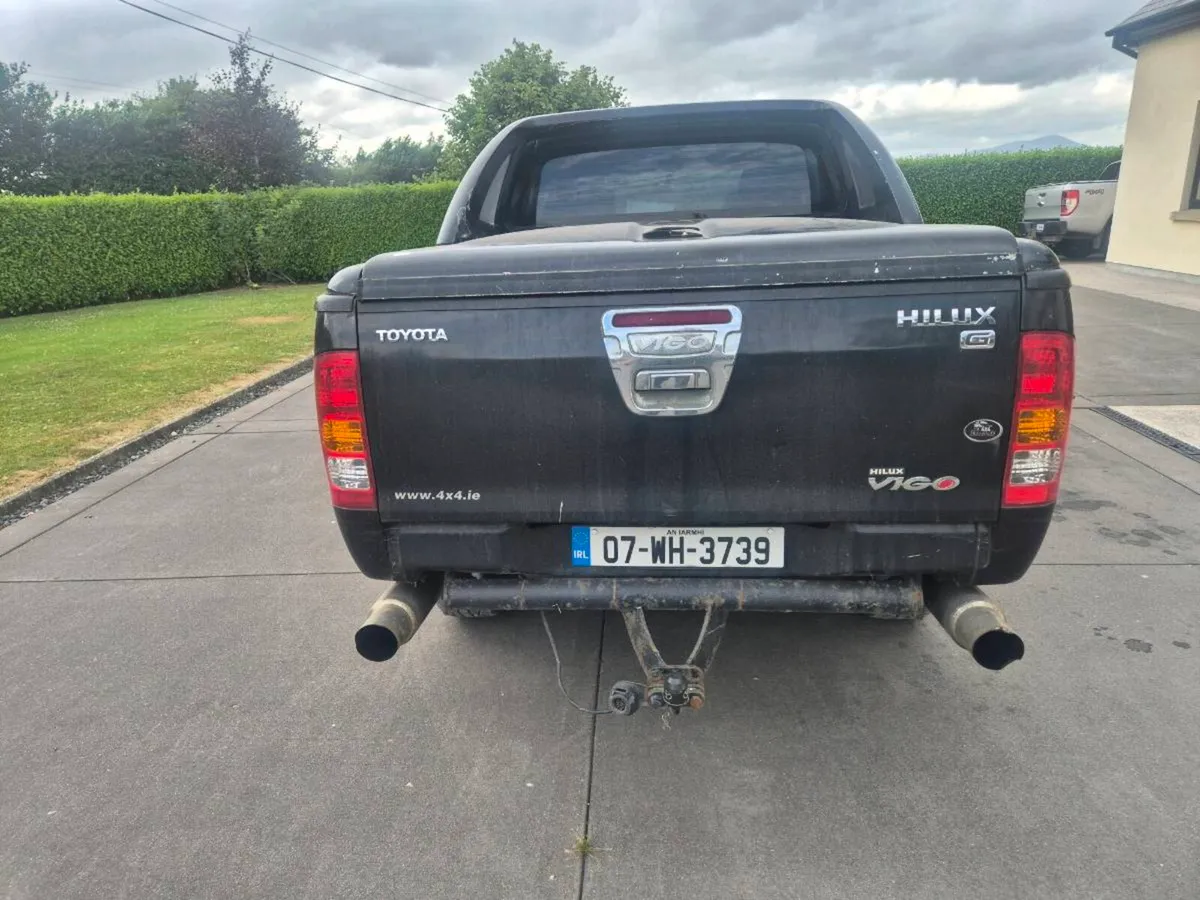 Toyota Hilux - Image 4