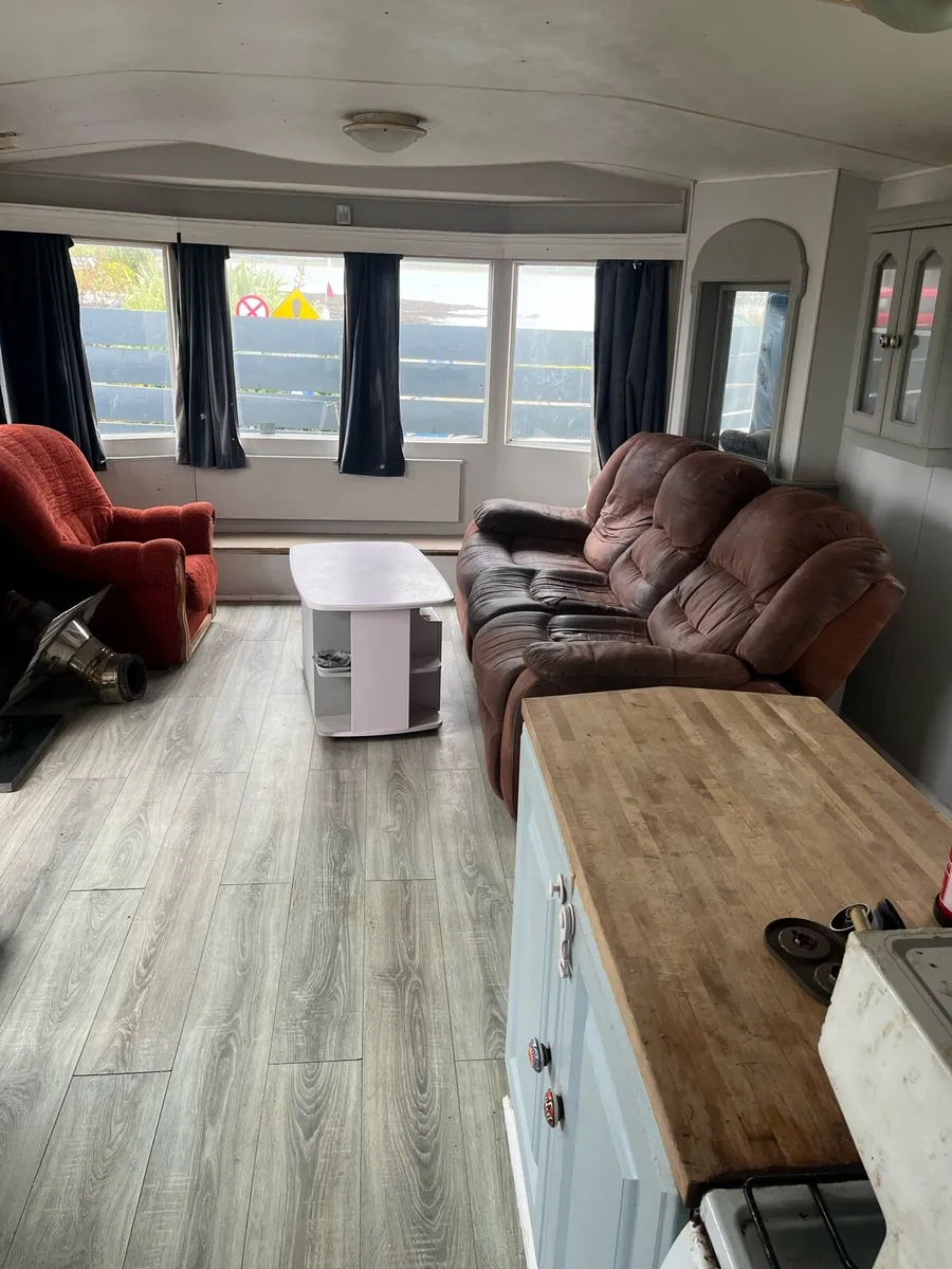 Mobile home - Image 2
