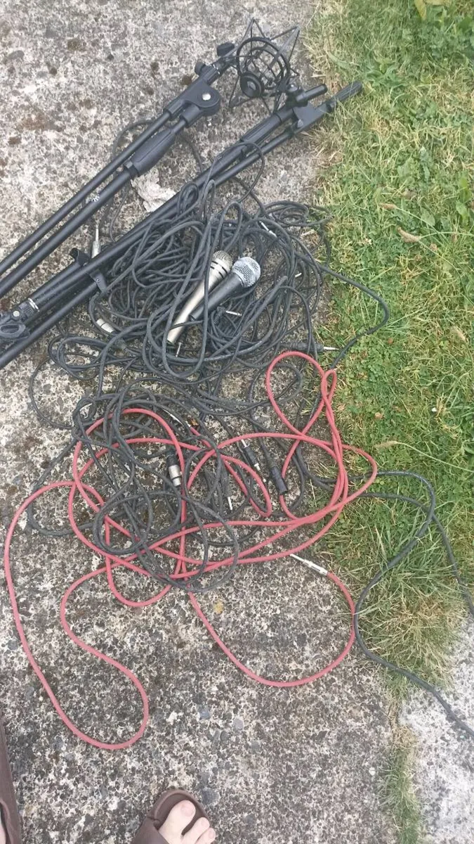 Music pieces, stands, wires mics - Image 2