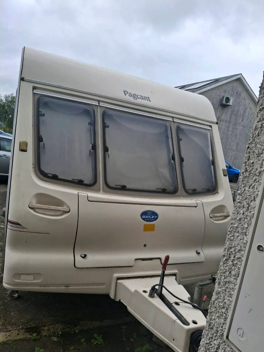 Caravan - Image 1