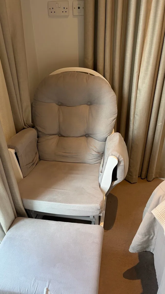 Nursing chair