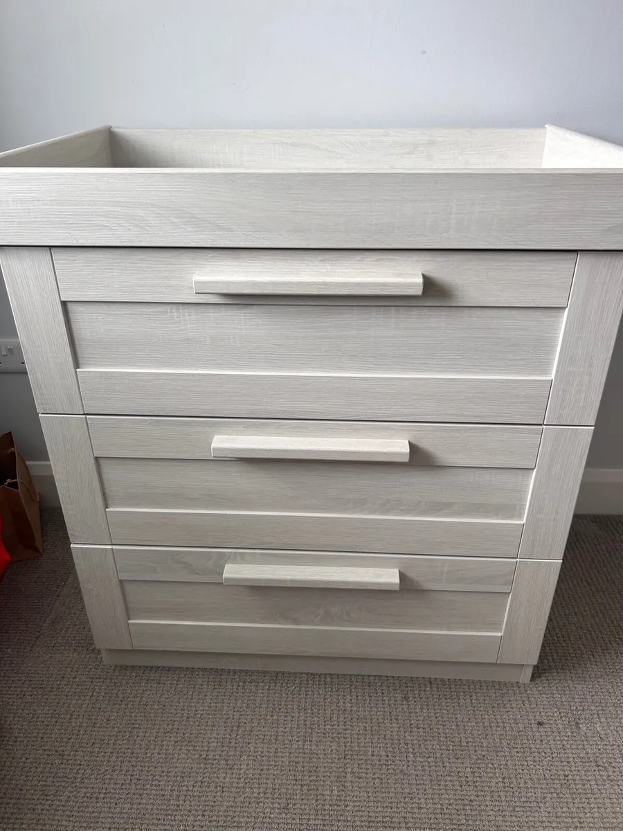 Mamas and Papas Atlas Changing Table - Image 2