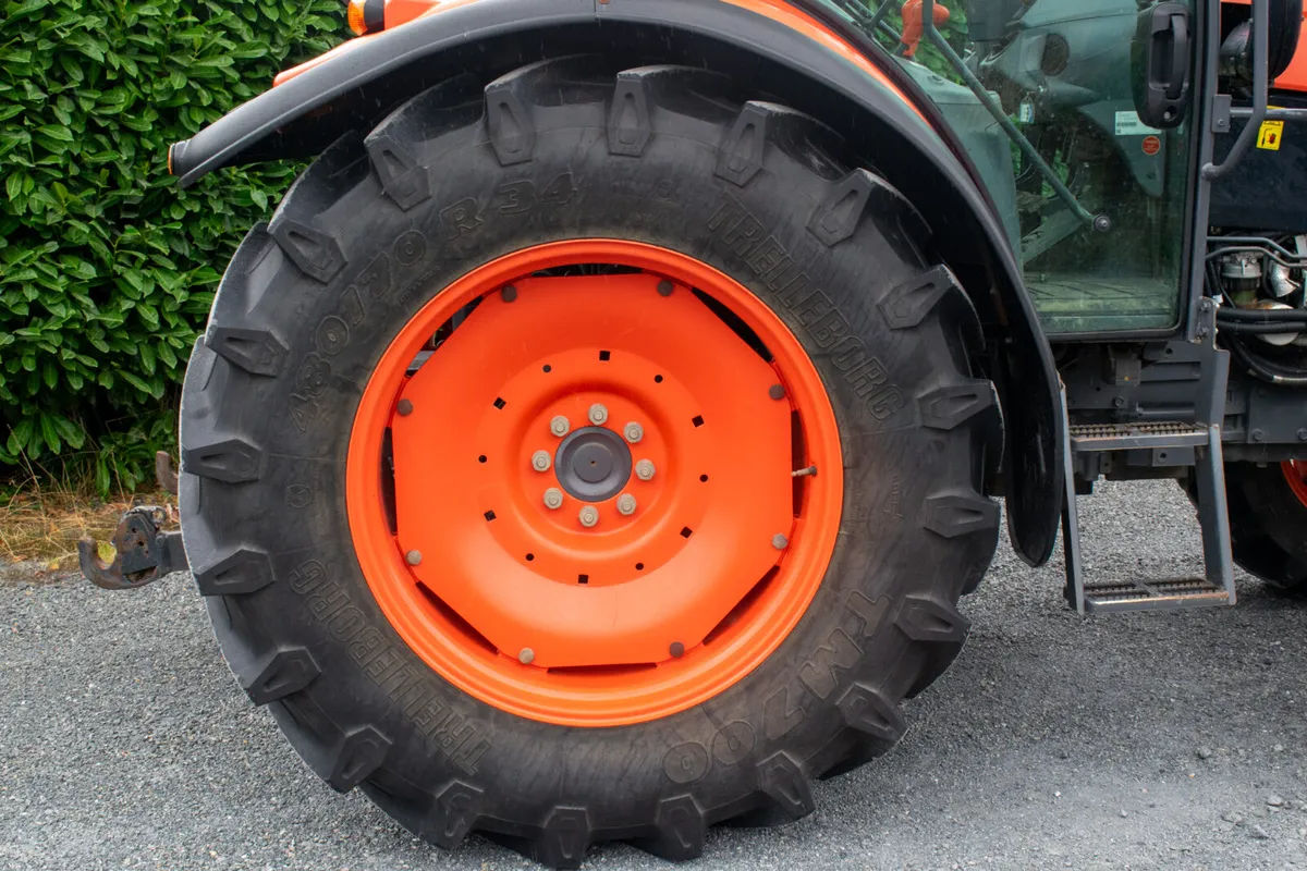 Kubota M5091 Tractor - MINT - Image 4