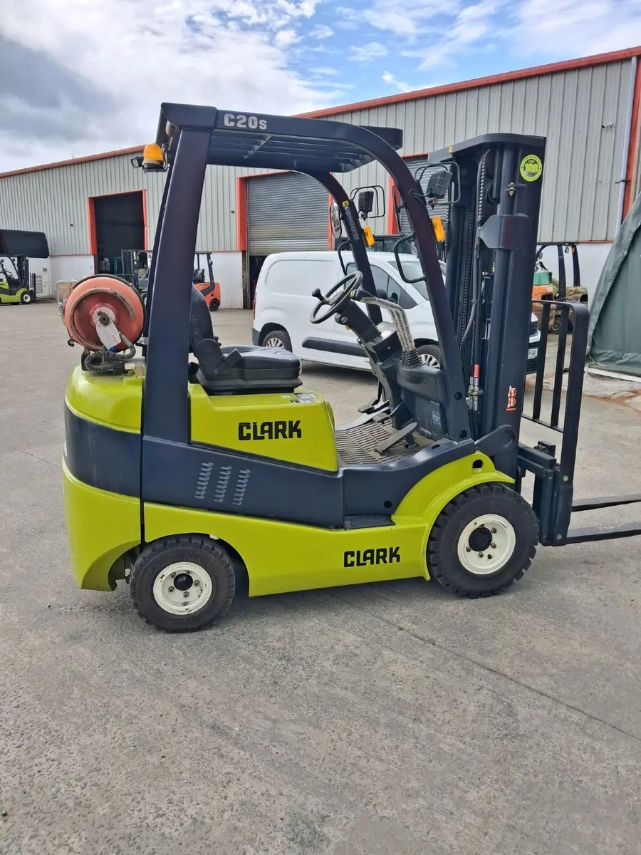 Clark Lpg Forklift - Image 1