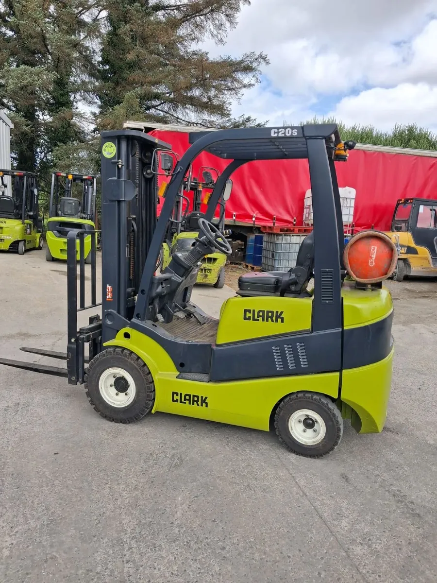 Clark Lpg Forklift - Image 2