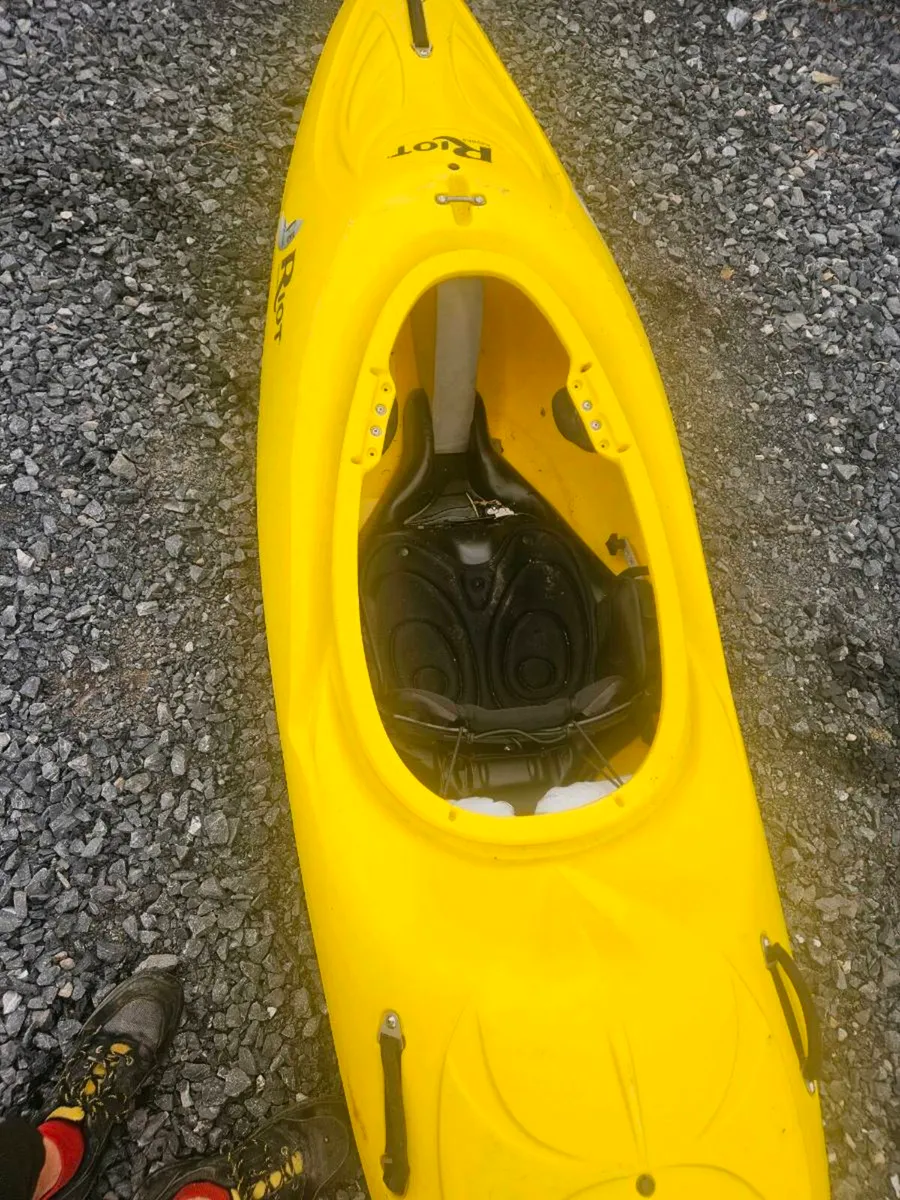 Kayak - Image 2
