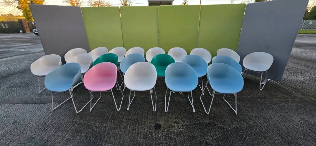 Cafe chairs - Image 2