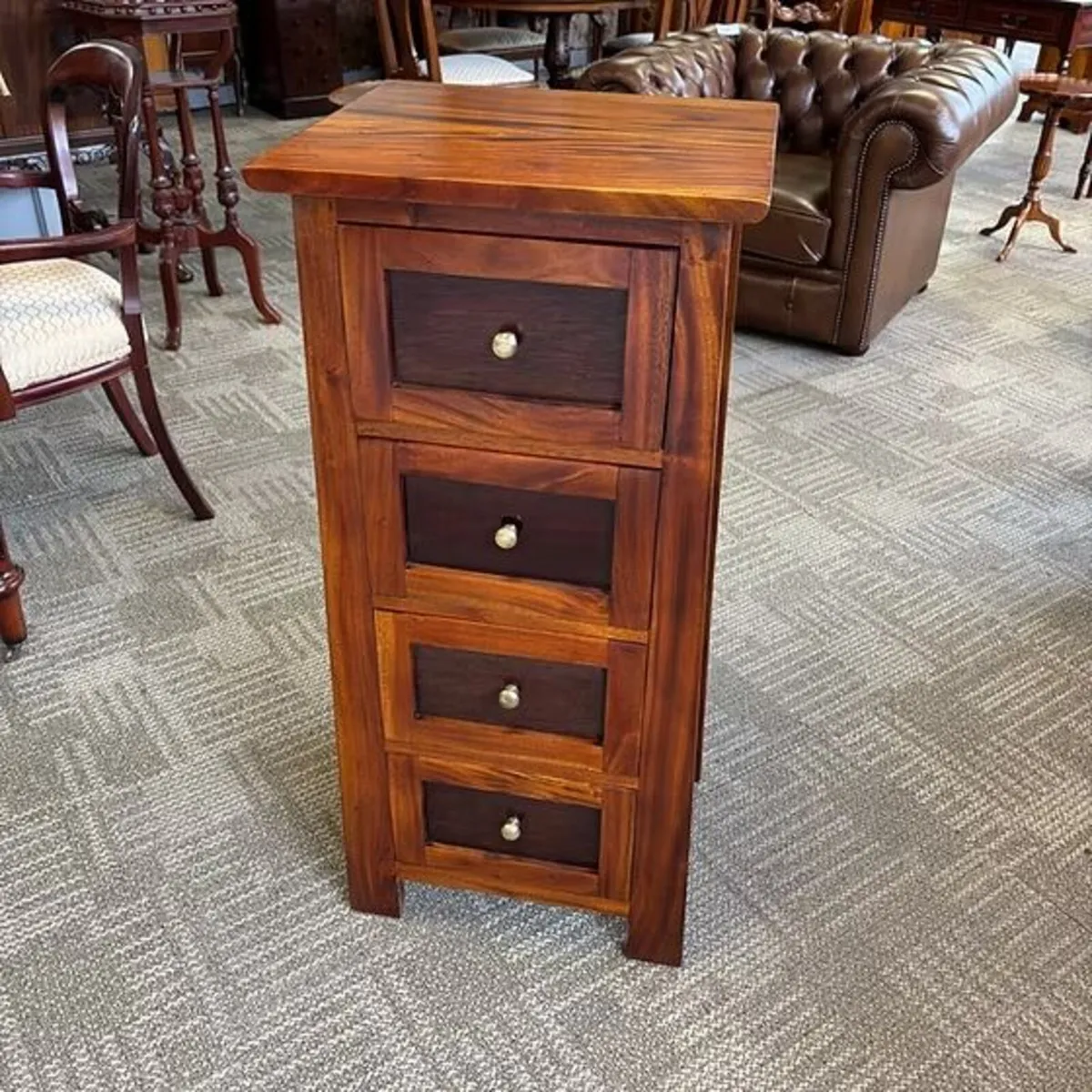 Solid tall four-drawer chest tall boy
