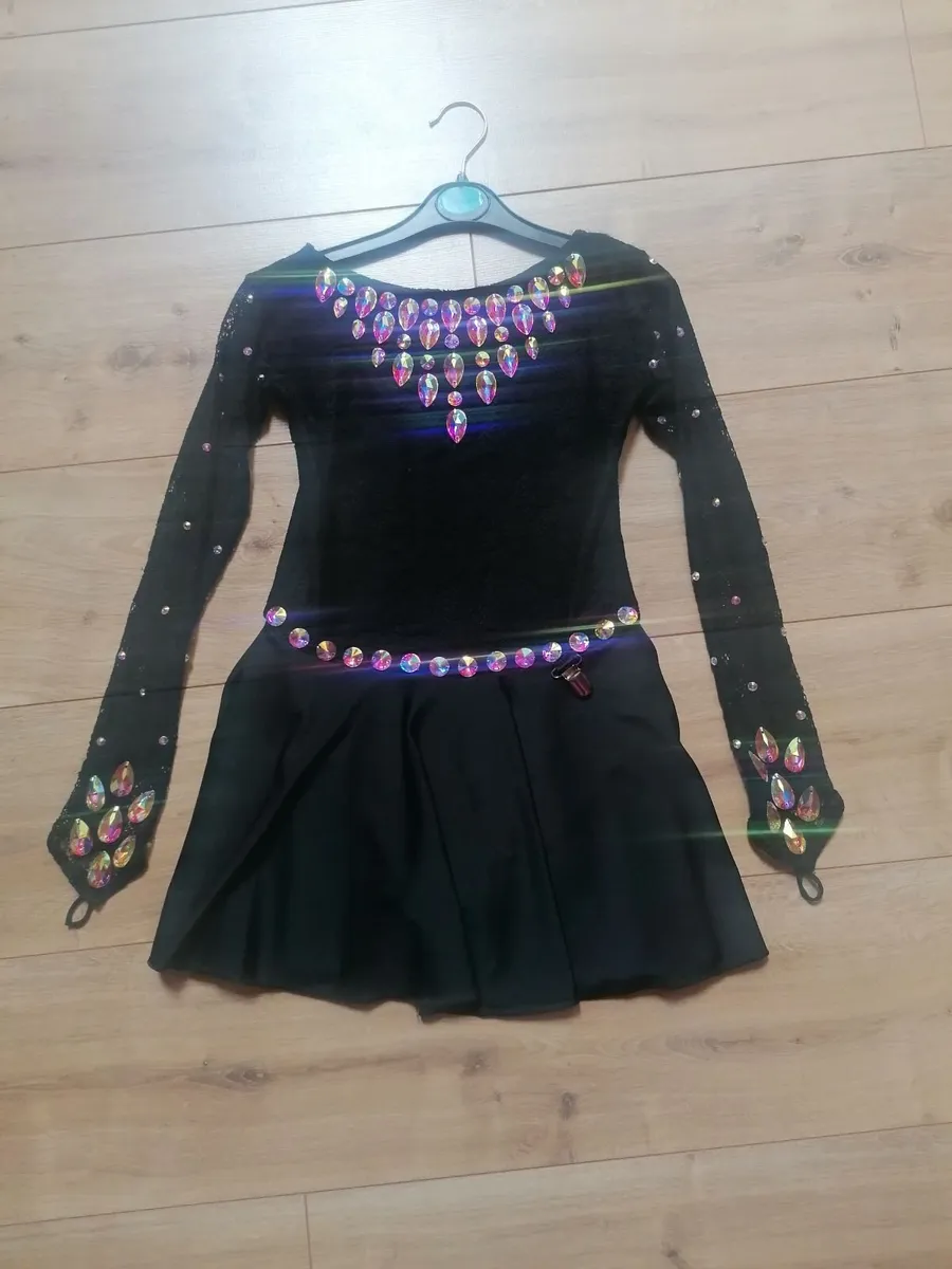 Irish dancing dress in-between black age 8-10 - Image 1