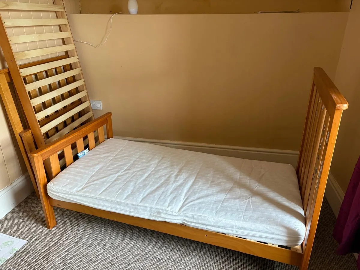 Cot bed Mothercare Jamestown